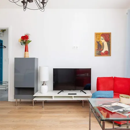 Apartmán Colorful Near The Spodek Arena In By Renters *