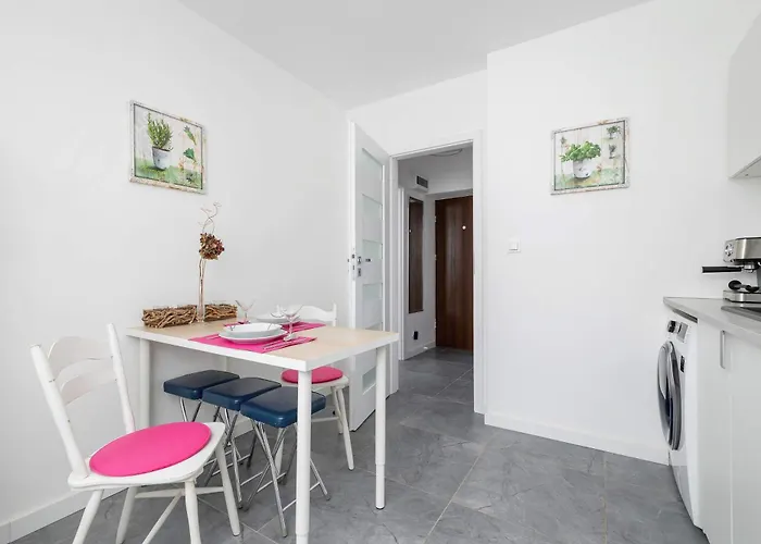 Apartmán Colorful Near The Spodek Arena In By Renters